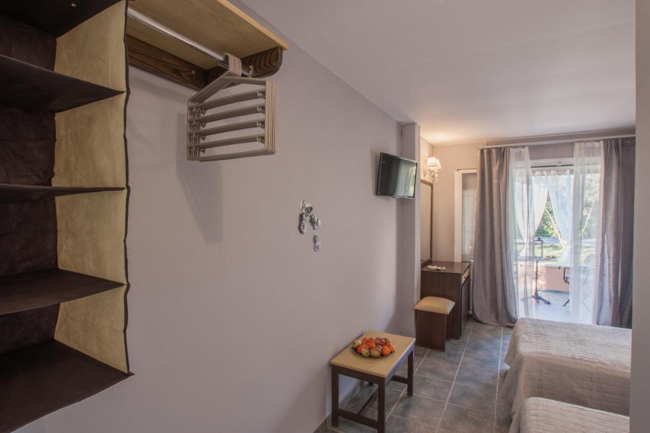 Tellis Holiday Rooms Moraitika Exterior photo