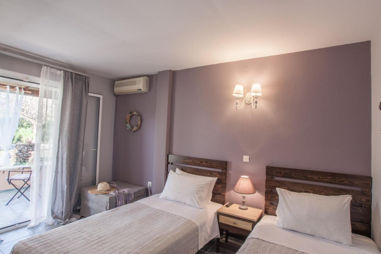 Tellis Holiday Rooms Moraitika Exterior photo