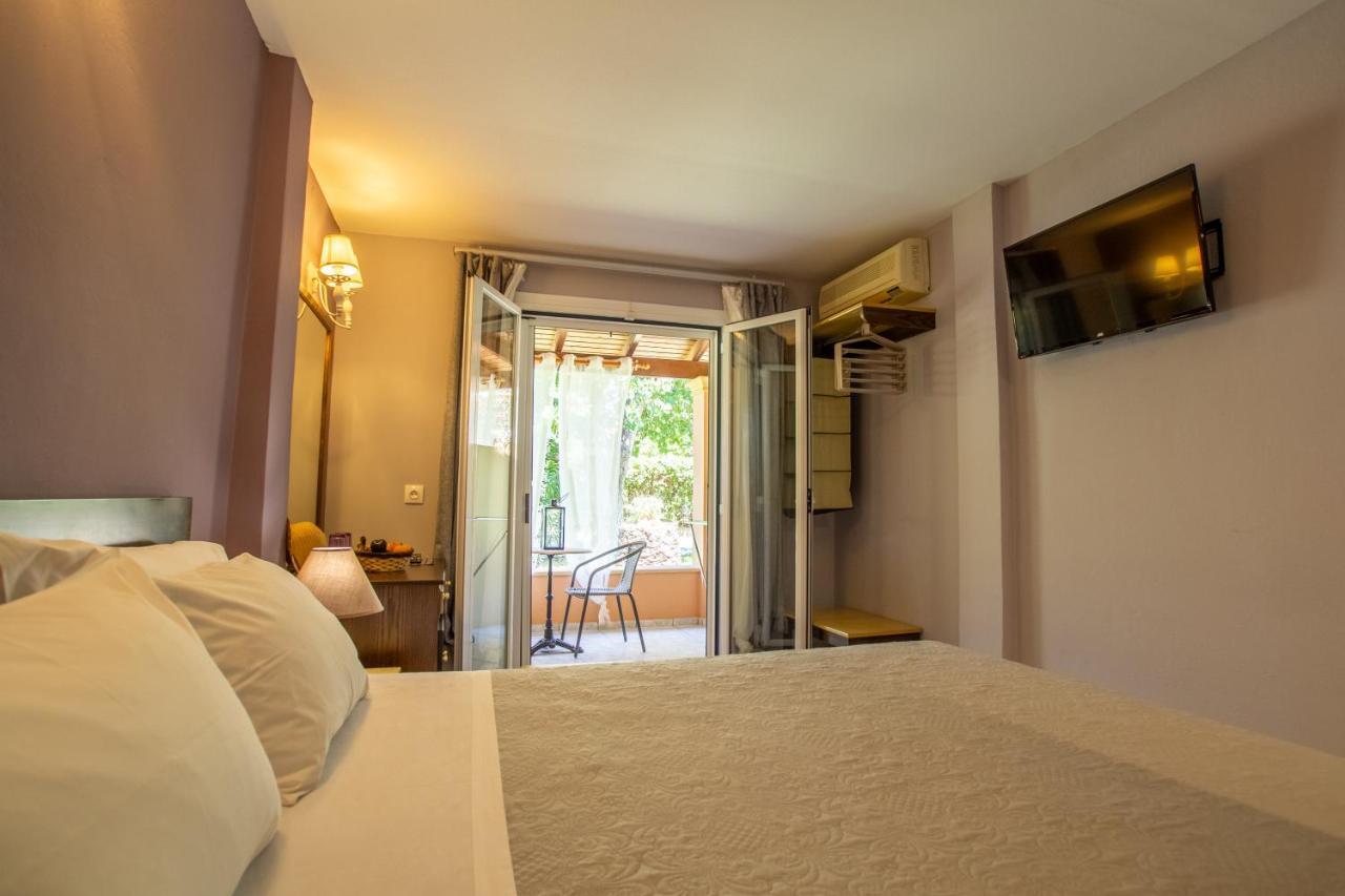 Tellis Holiday Rooms Moraitika Exterior photo